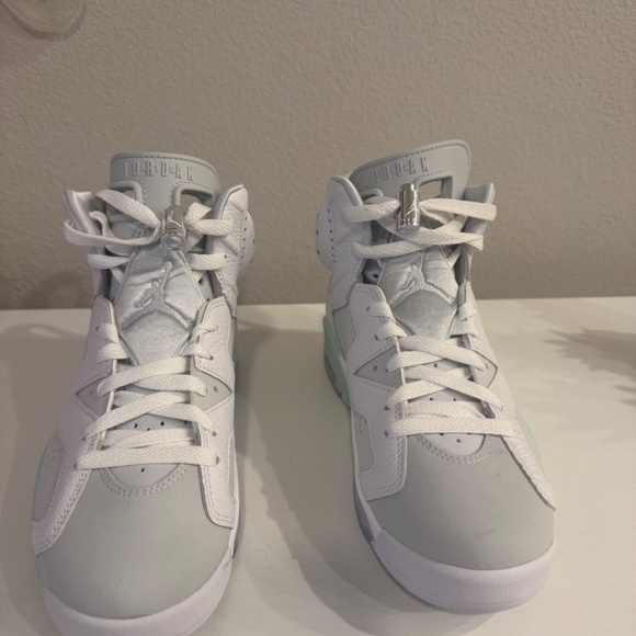 Women’s Air Jordan 6 Retro “Mint Foam” - Picture 4 of 4
